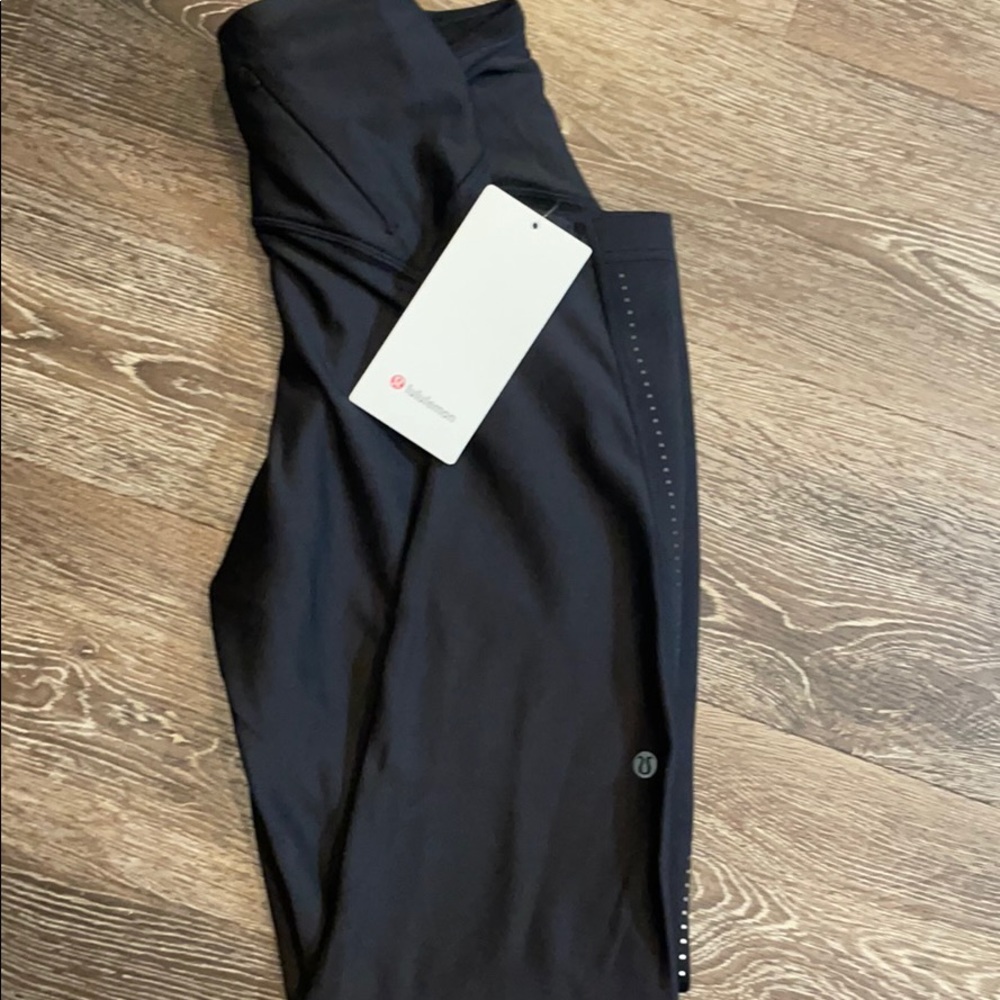 Lululemon chase the chill SHR Pant 28”